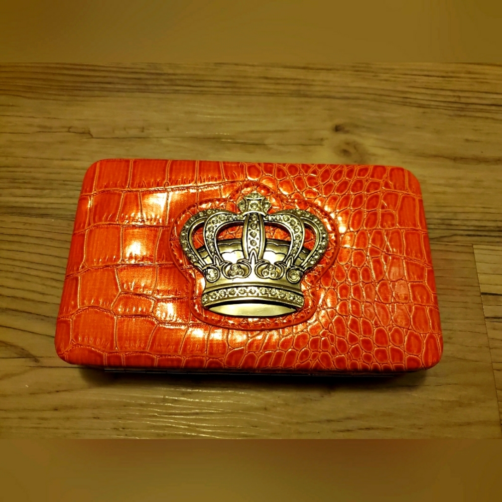 NWOT Juicy Couture Vintage Bling Clutch Wallet💋💘